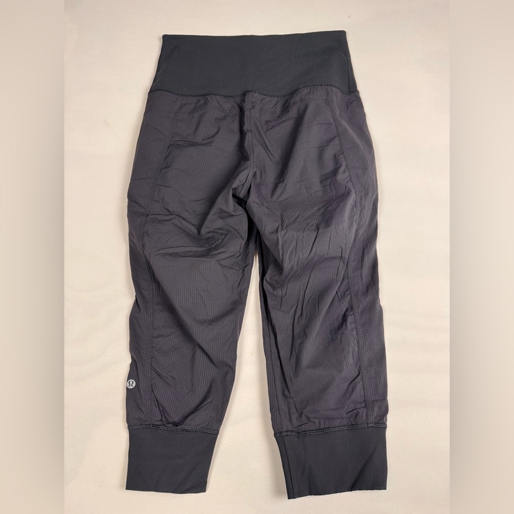 Lululemon Dance Studio Crop Pants Black Women’s 8 - Picture 5 of 6